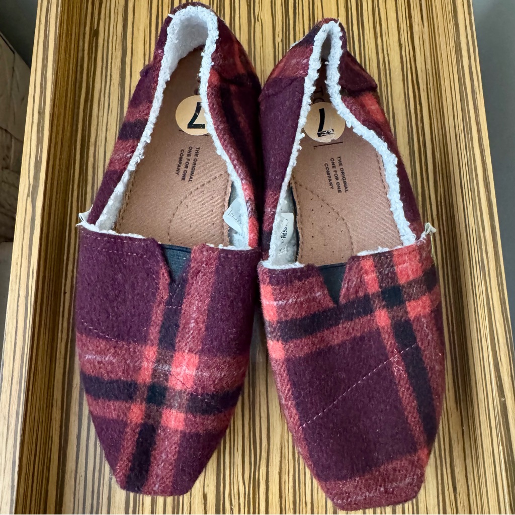 Toms Alpargata Belmont Red Plaid Slip On Shoes Faux Shearling Lining Women’s 7